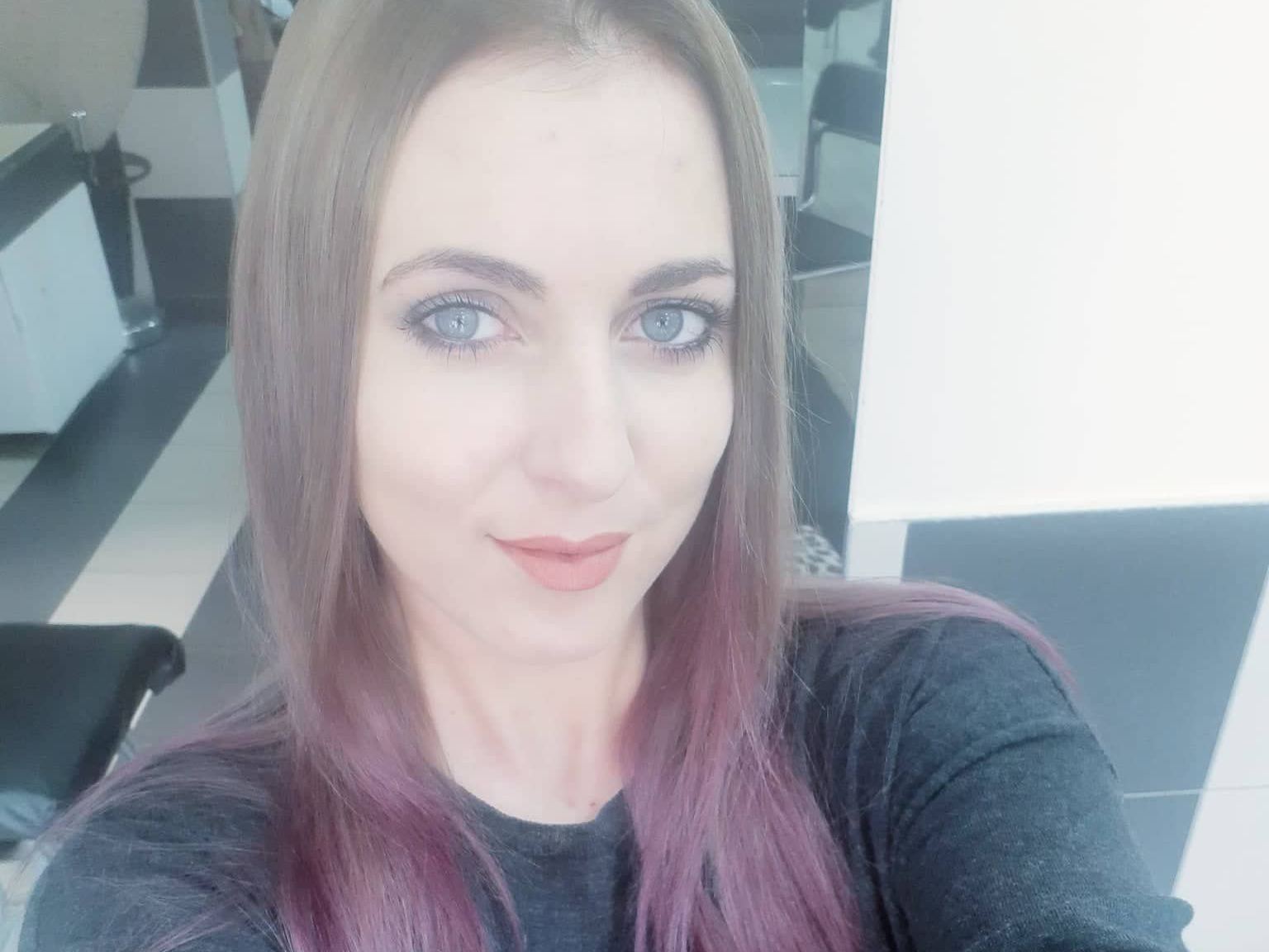 FioniSweet profilbild på webbkameramodell 