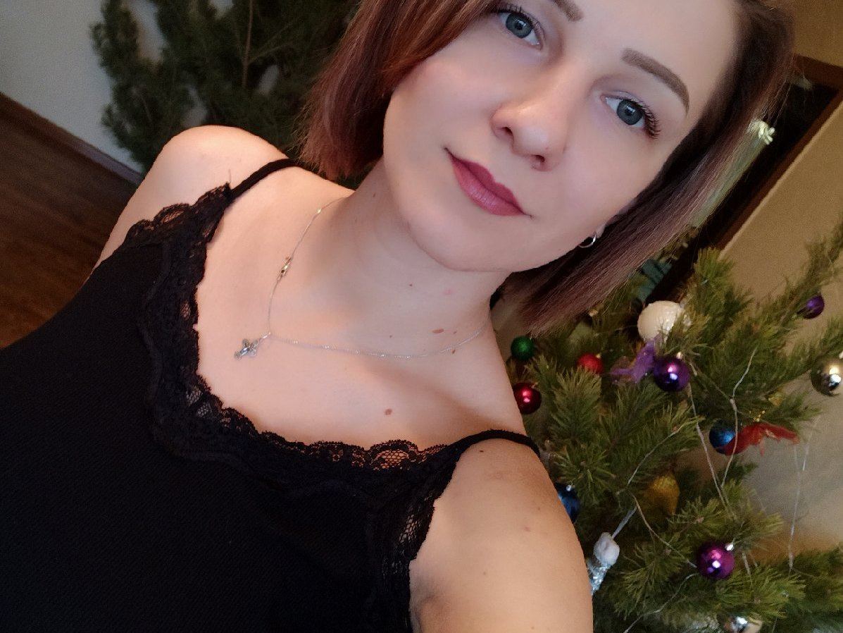 LeyaQSweet profilbild på webbkameramodell 