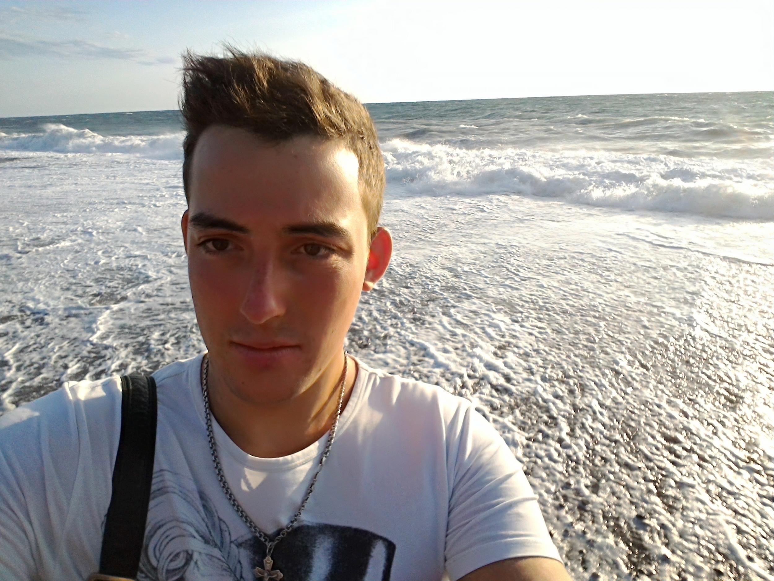 AugustToy immagine del profilo del modello di cam