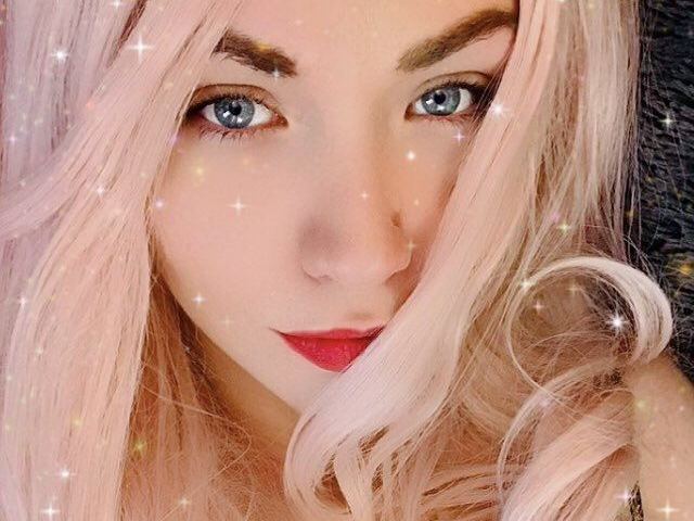 LunaLawrencee cam model profile picture