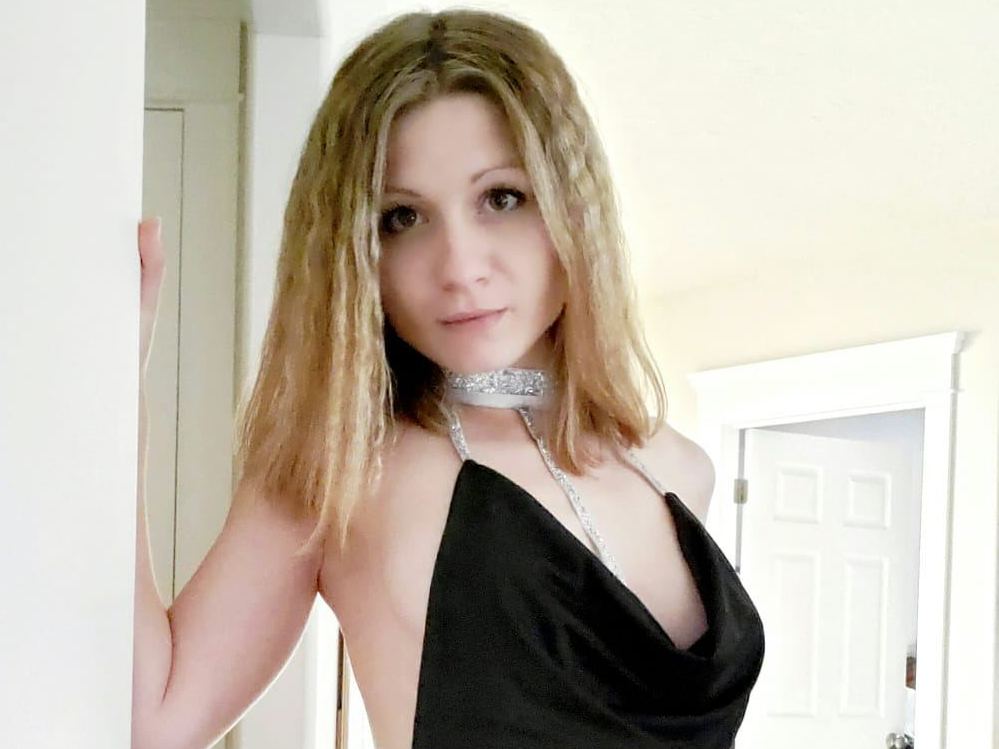 Image de profil du modèle de webcam AnnaTooSexy
