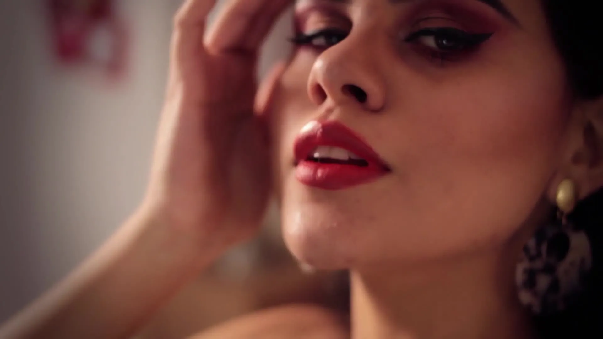 Artist VictoriaDinucci Video 2