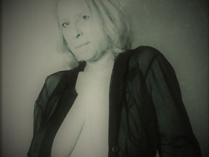 Image de profil du modèle de webcam Roxie_LAigle