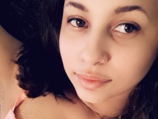 Adreanna profielfoto van cam model 