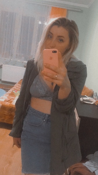 Performer BellaCherry Photo 4