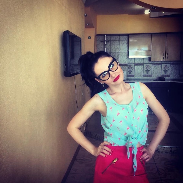 Performer Sugary Photo 3