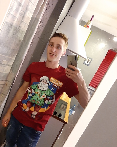 Intérprete TerriQNight Foto 3