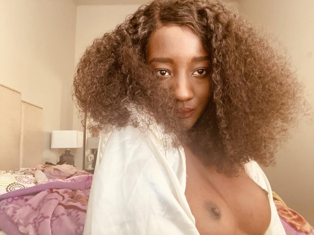 Profilbilde av Naomi_Belle webkamera modell