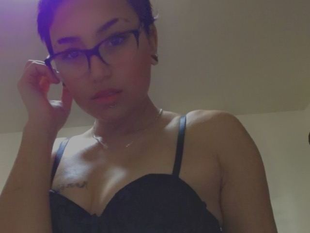 IzzyBabe Profilbild des Cam-Modells 