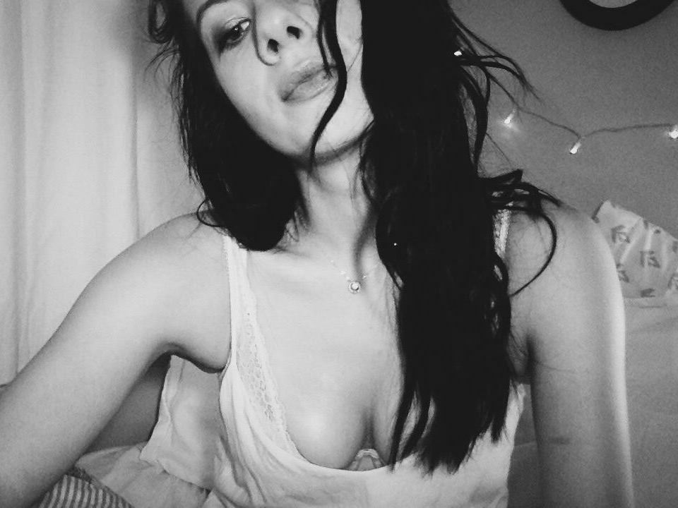 sweet_vivvie cam model profile picture 