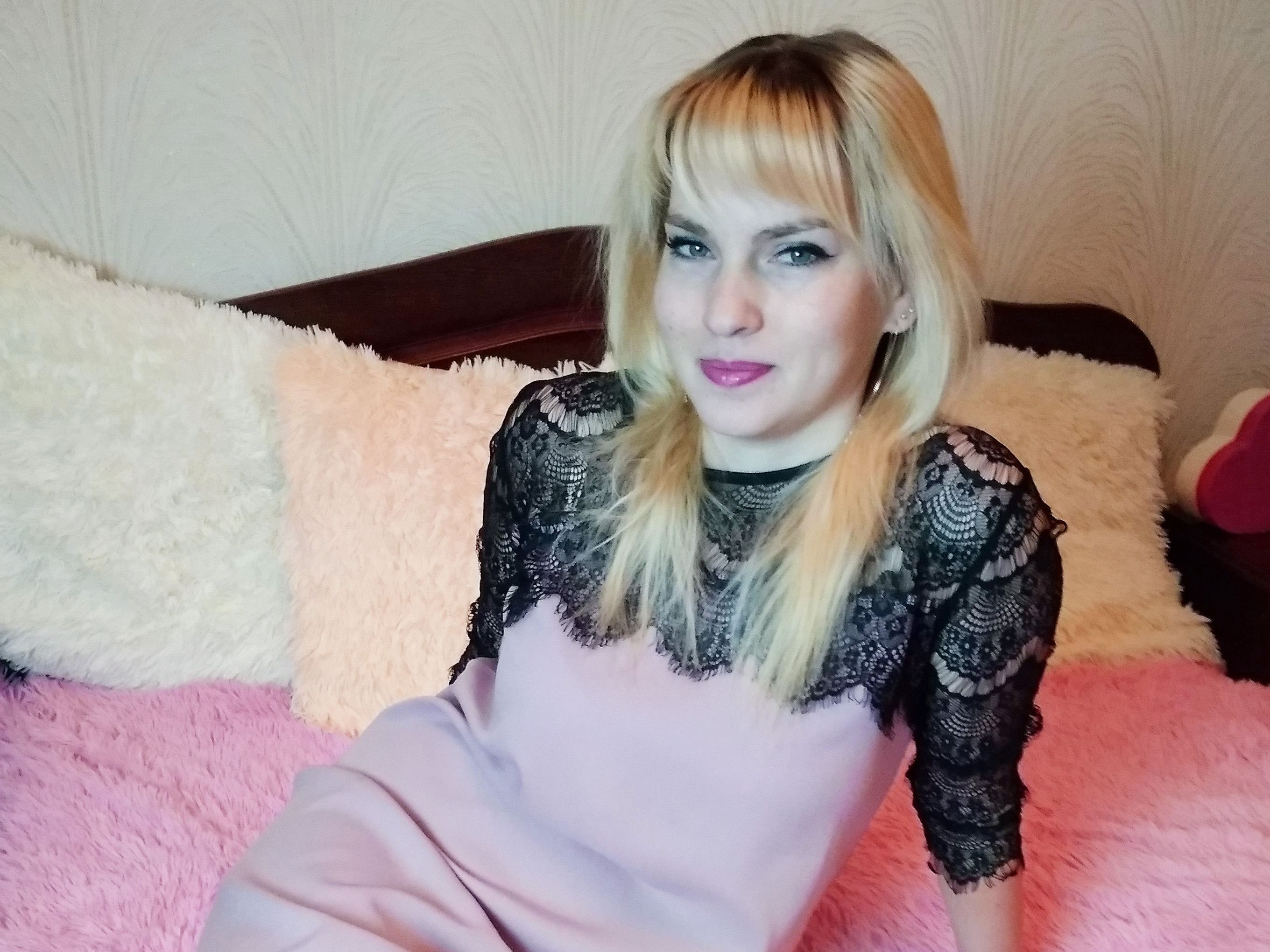 AngelicaWatson immagine del profilo del modello di cam