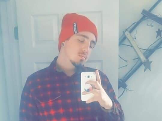 Image de profil du modèle de webcam Cody2220