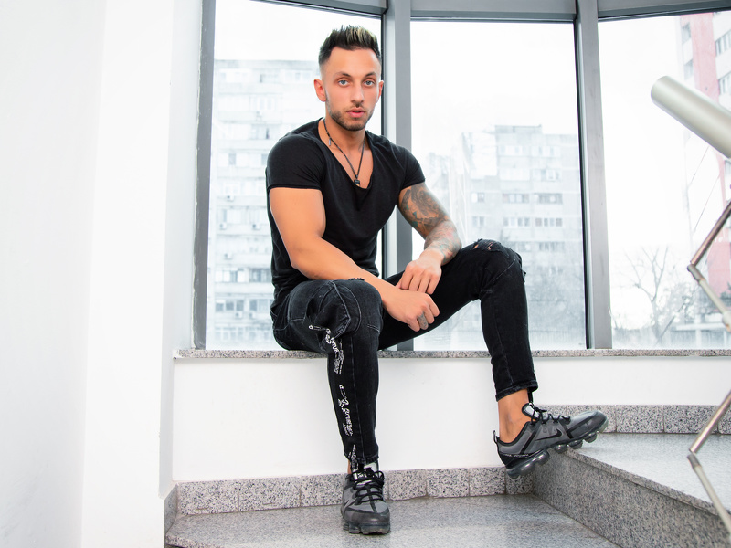 Utøver NikkoHanks Bilde 4