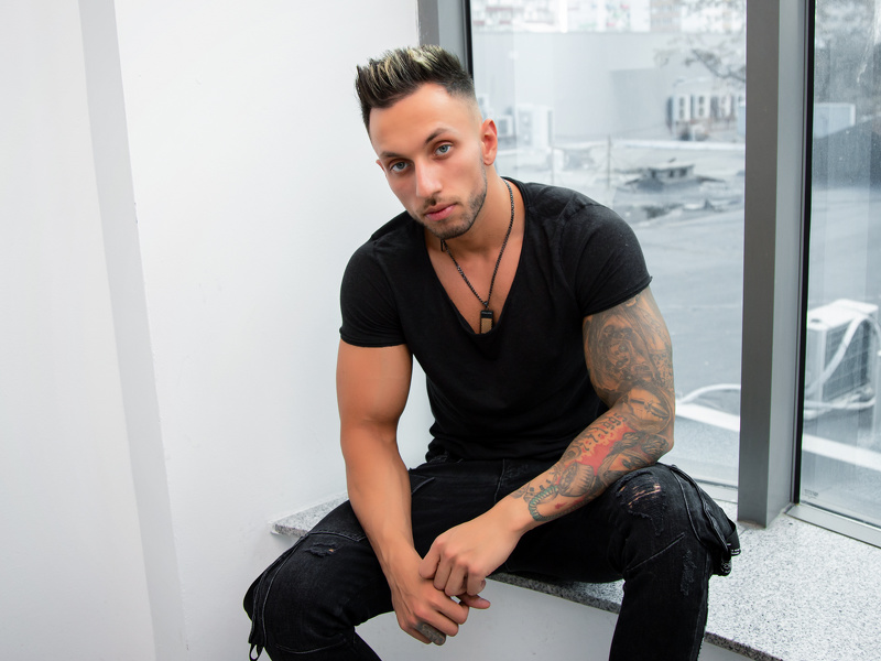 Utøver NikkoHanks Bilde 5