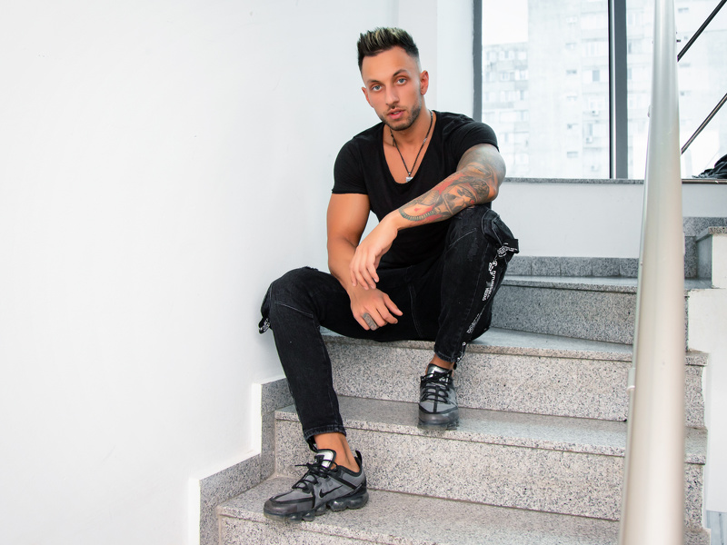 Utøver NikkoHanks Bilde 6