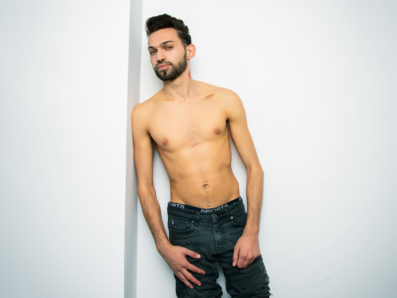 Interprète ChadArcher Photo 2