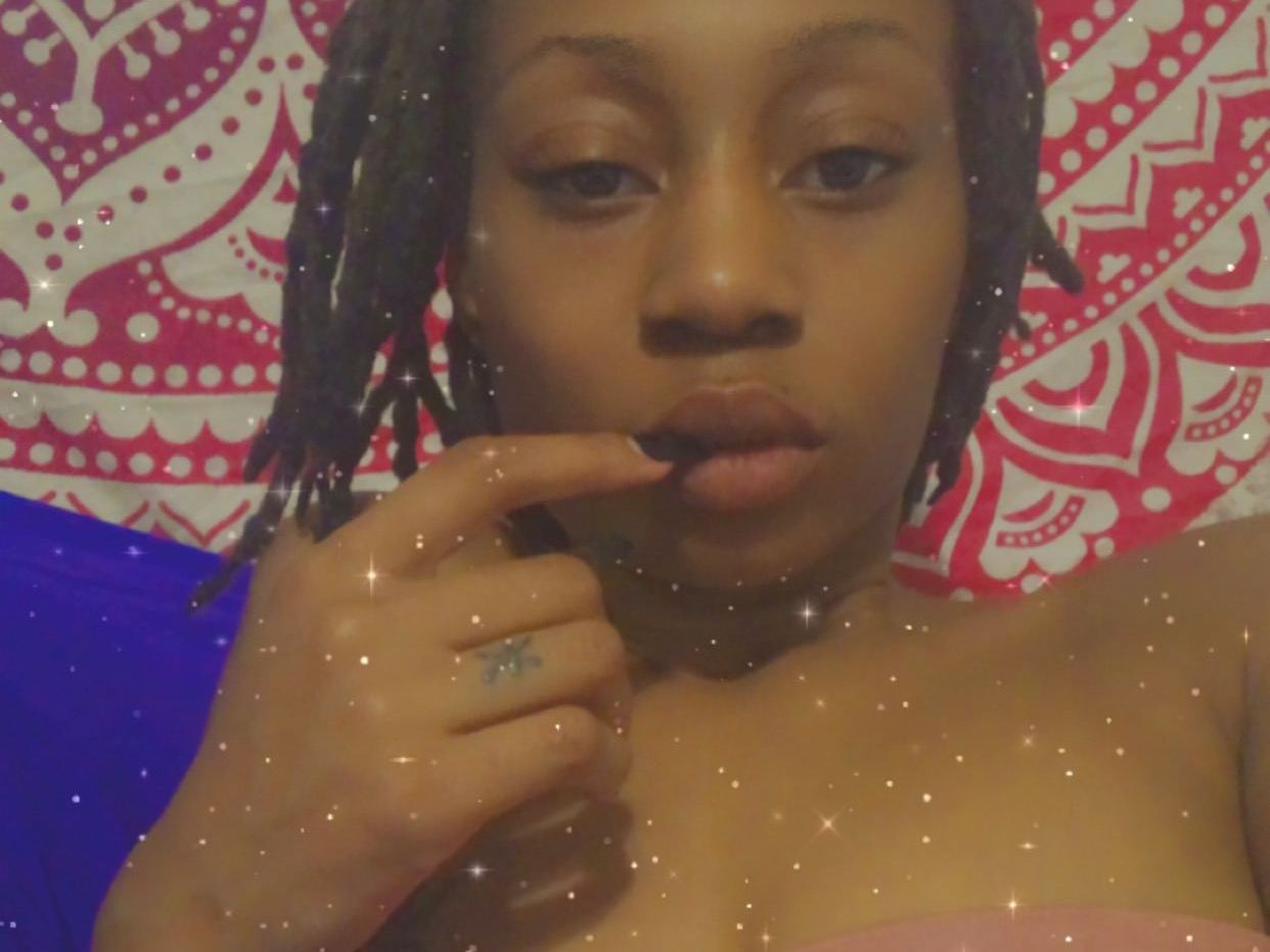 Image de profil du modèle de webcam ArieJanae