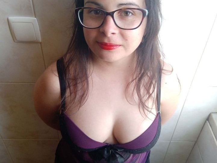 Tinynaughty profilbild på webbkameramodell 