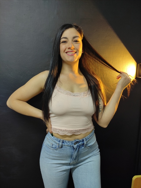 Performer Xelenne Photo 3