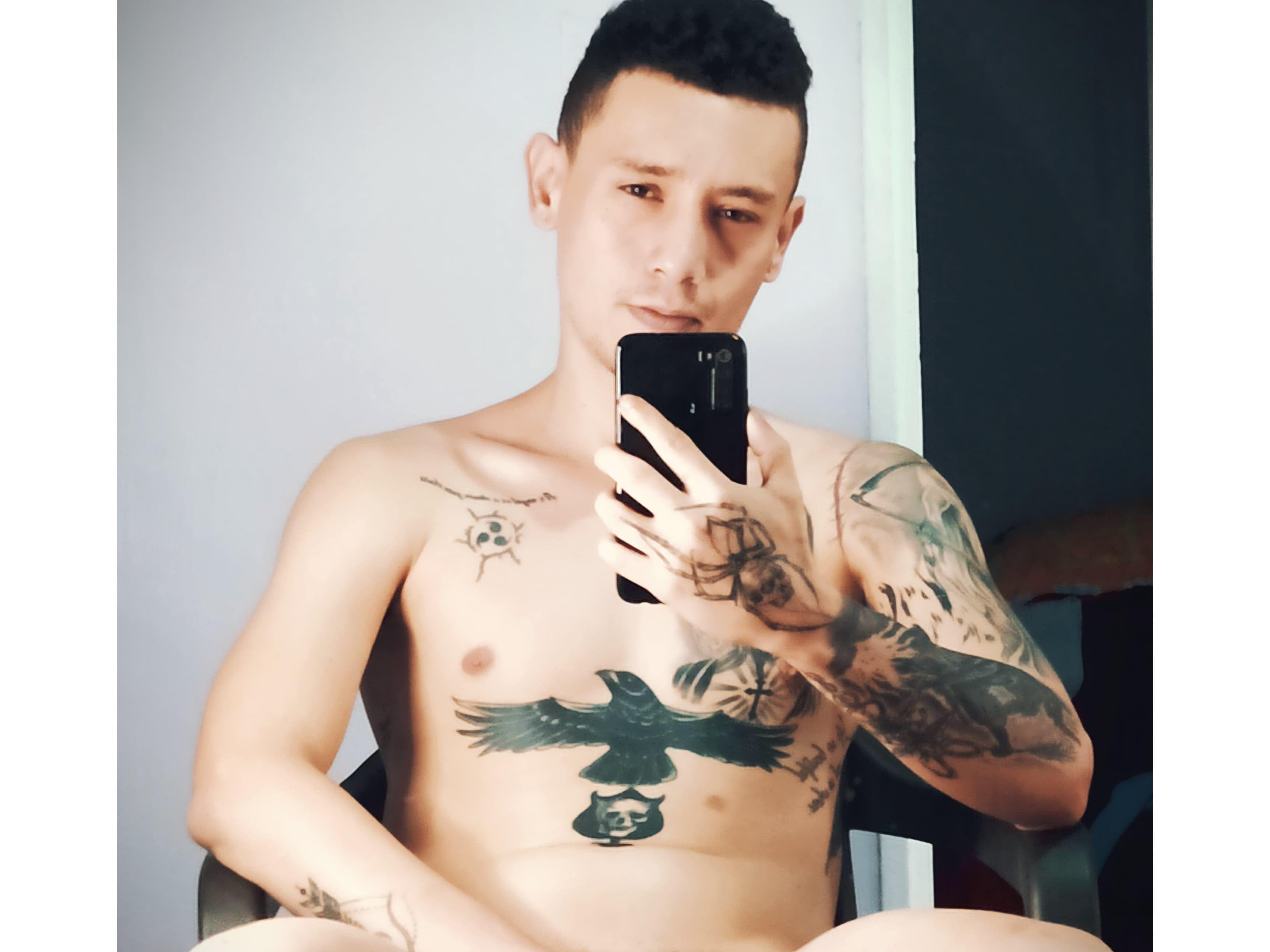 Imagen de perfil de modelo de cámara web de Noahcrowx