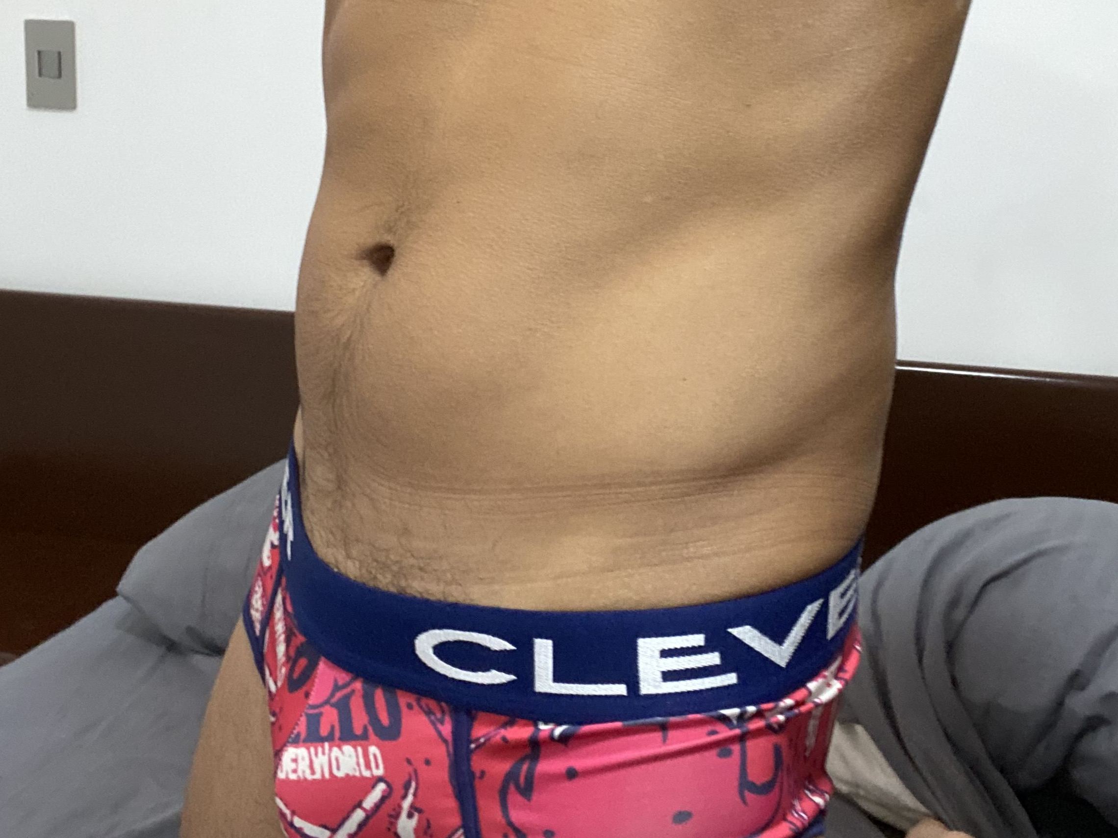 Image de profil du modèle de webcam Mrcobby23