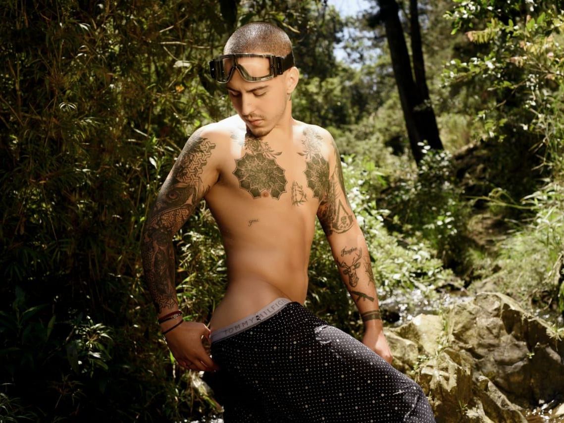 Image de profil du modèle de webcam NOAH_CRUX