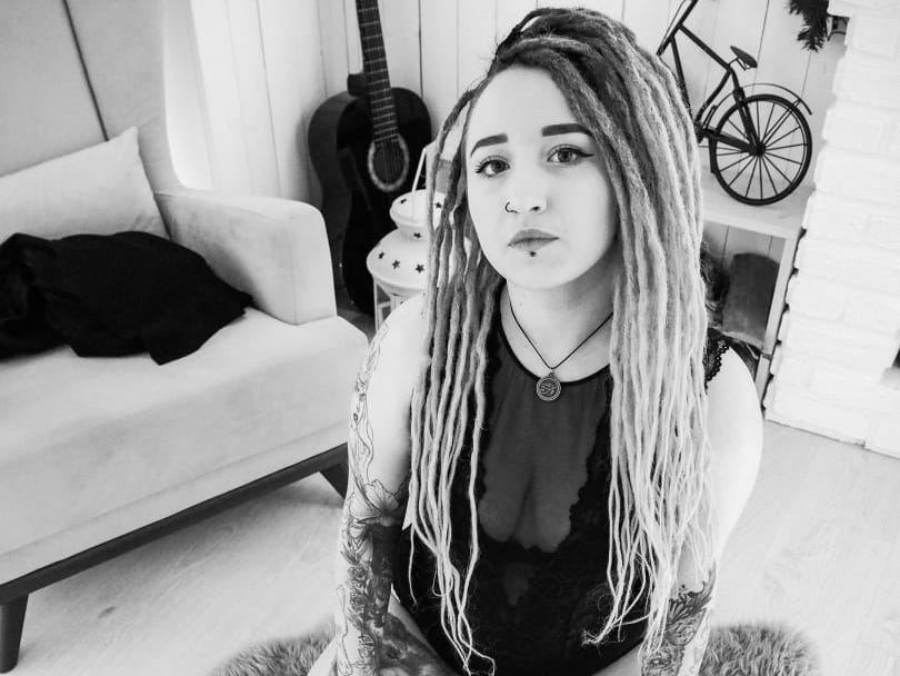 Imagen de perfil de modelo de cámara web de LilyCoollis