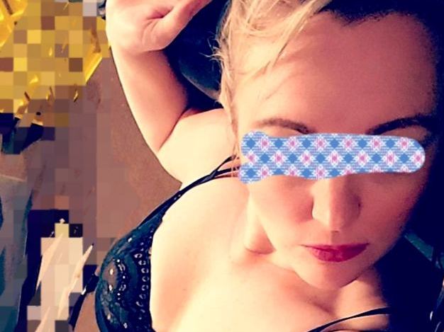 NikkiLovesCock immagine del profilo del modello di cam