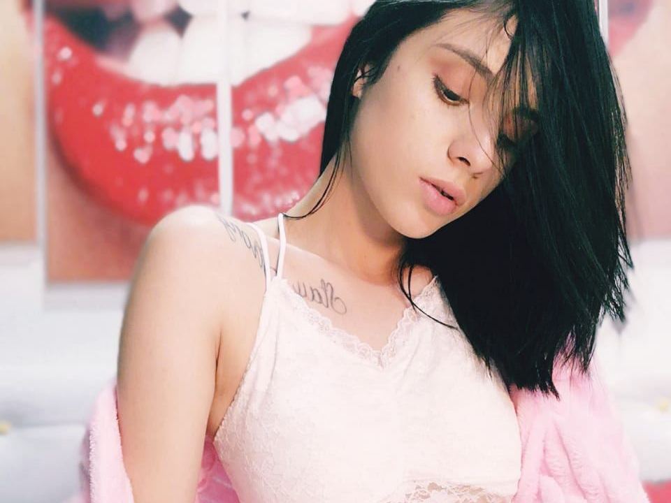 Imagen de perfil de modelo de cámara web de alllissonn