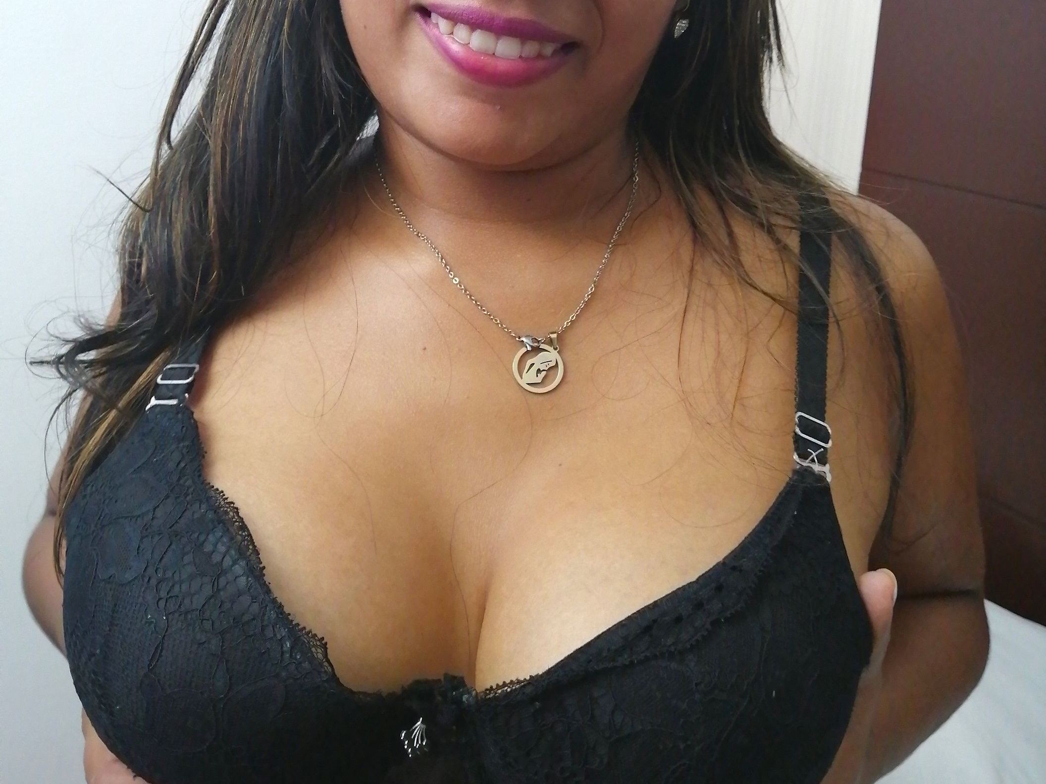 LuciaRios cam model profile picture 