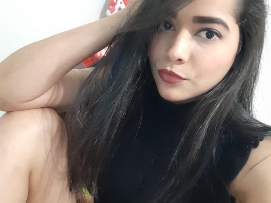 charlottefirelatin profielfoto van cam model 