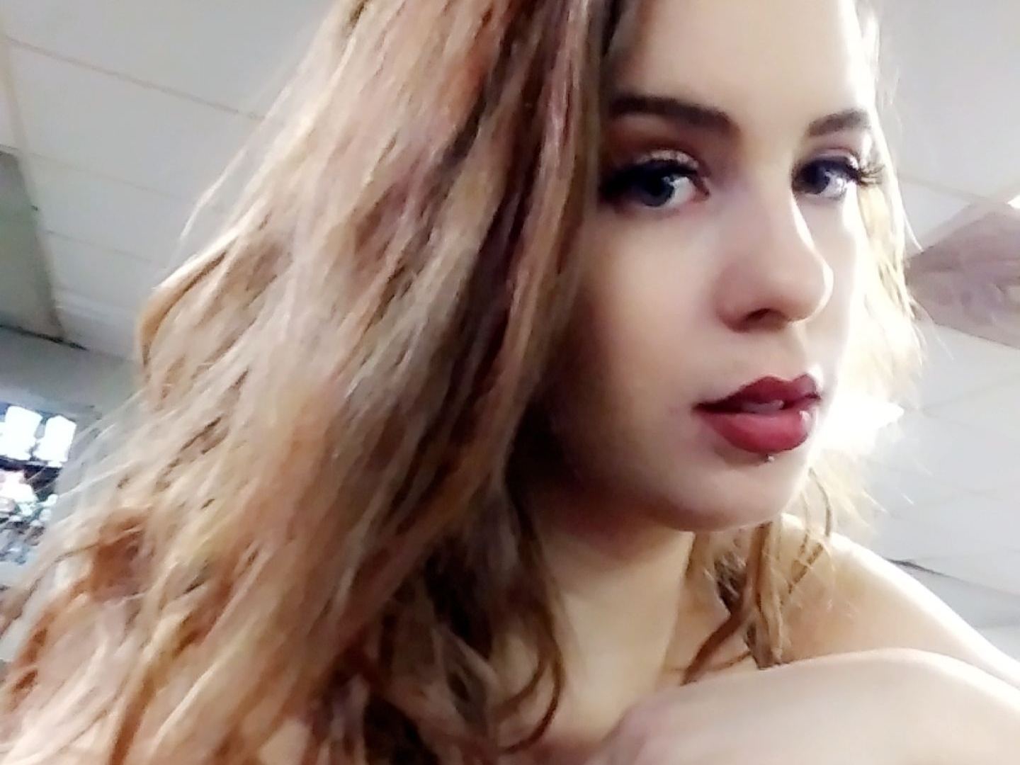 Image de profil du modèle de webcam Nikki_Rosabel486