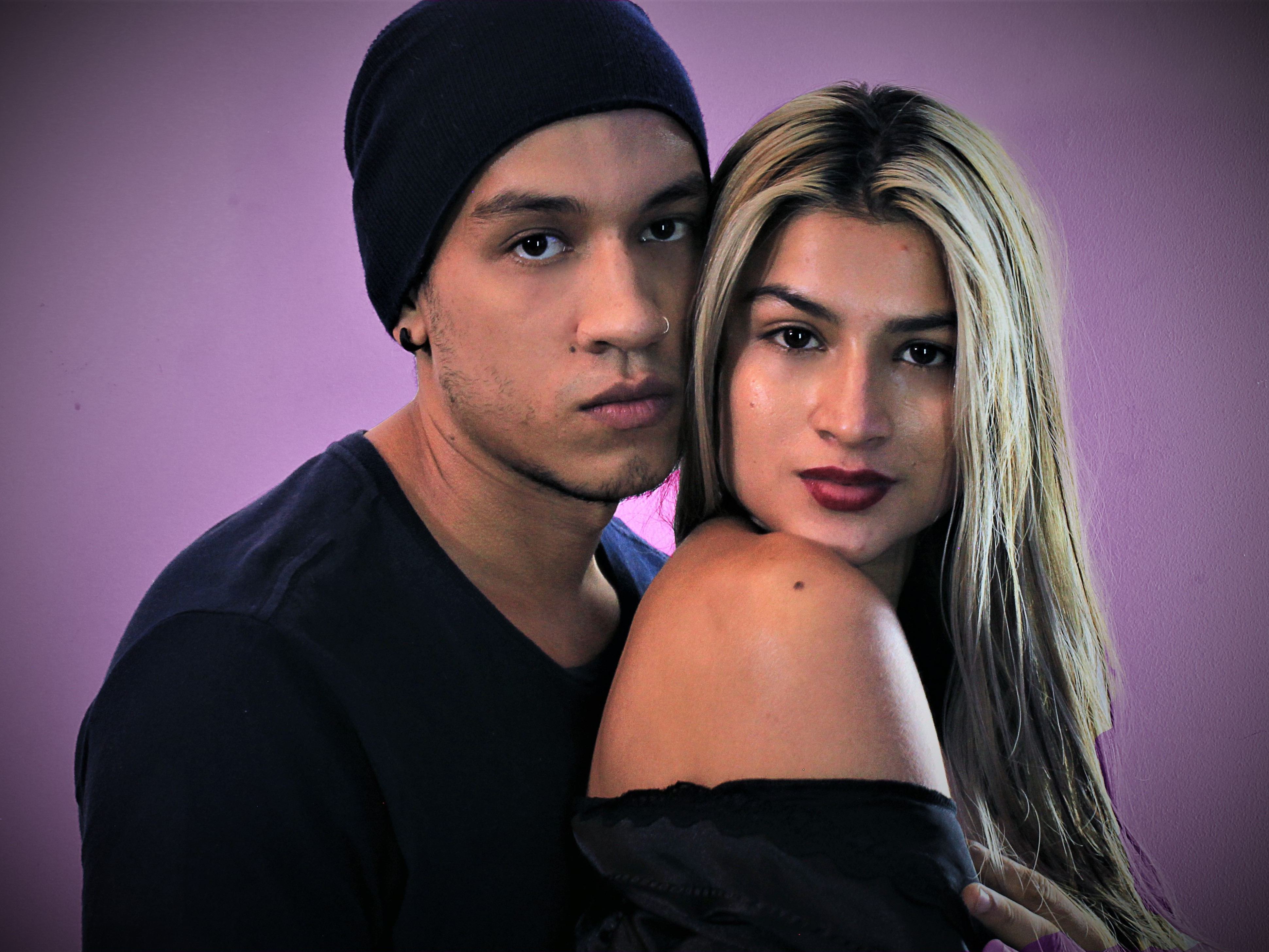 Imagen de perfil de modelo de cámara web de FitCoupleCol