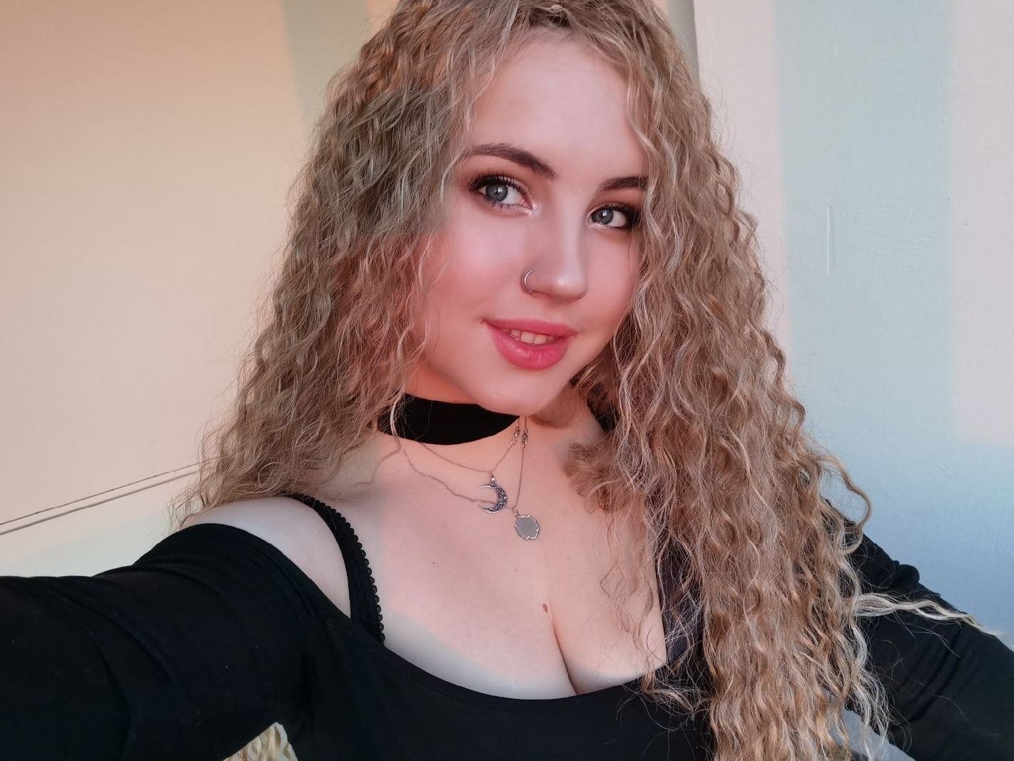 SpicyVeronica profilbild på webbkameramodell 