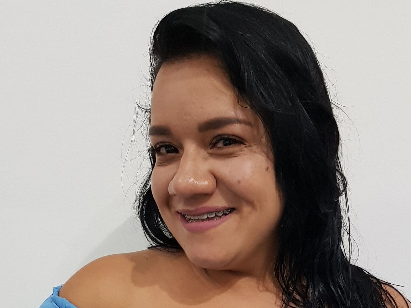 RenataRusso profilbild på webbkameramodell 