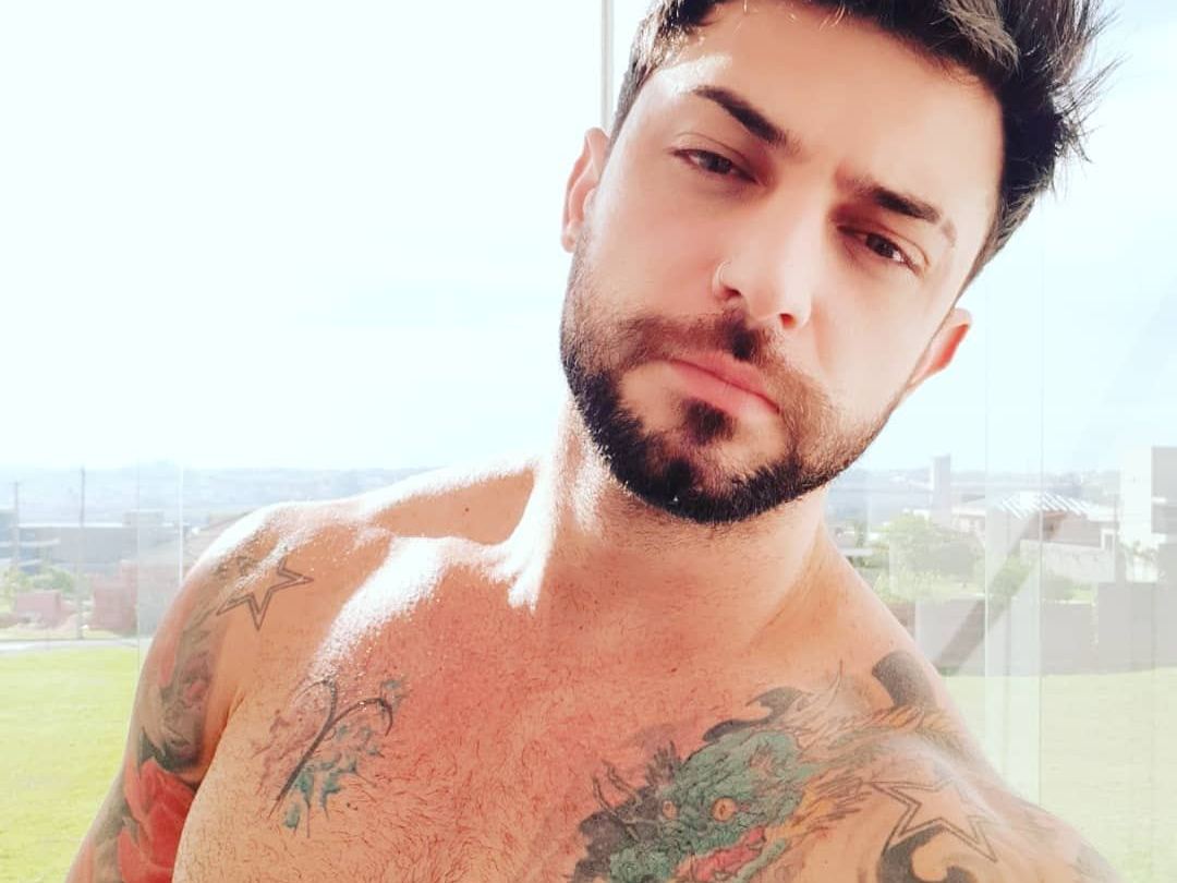 Image de profil du modèle de webcam Jhonnyrp