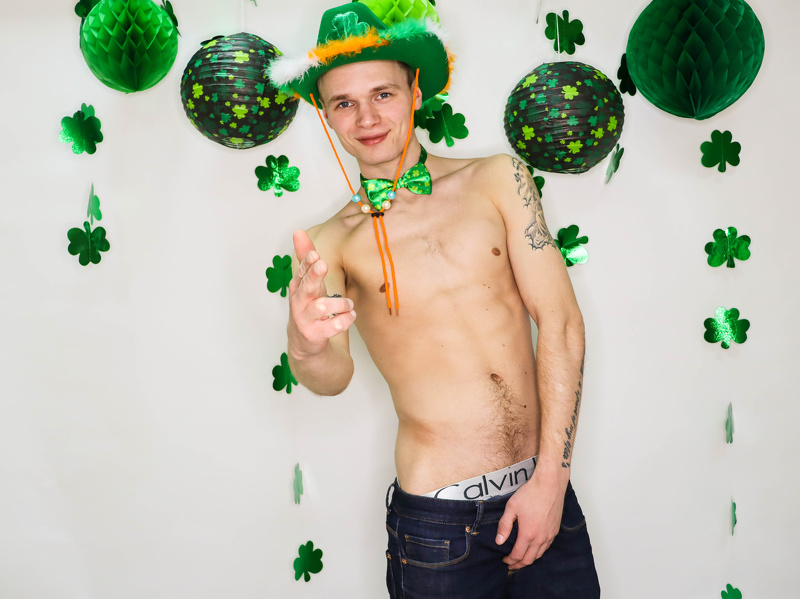 Performer CalebSweet Photo 11