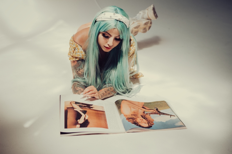 Performer LucyHills Photo 11