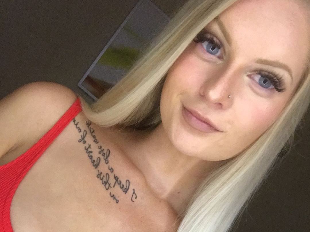 EmilyLaneXX Profilbild des Cam-Modells 