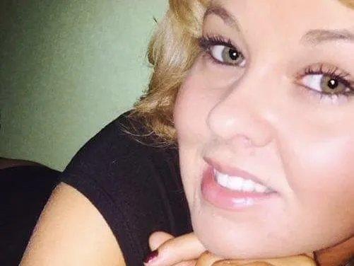 Imagen de perfil de modelo de cámara web de Streambae