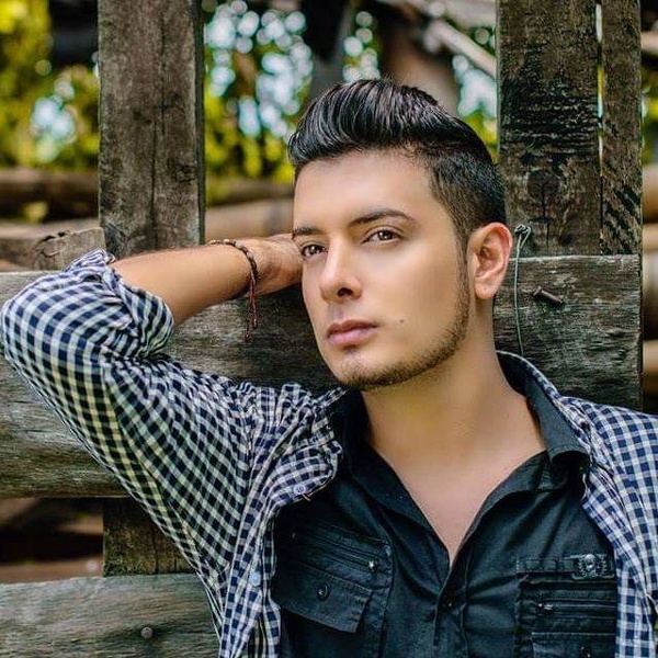 Performer DannyyParker Photo 2