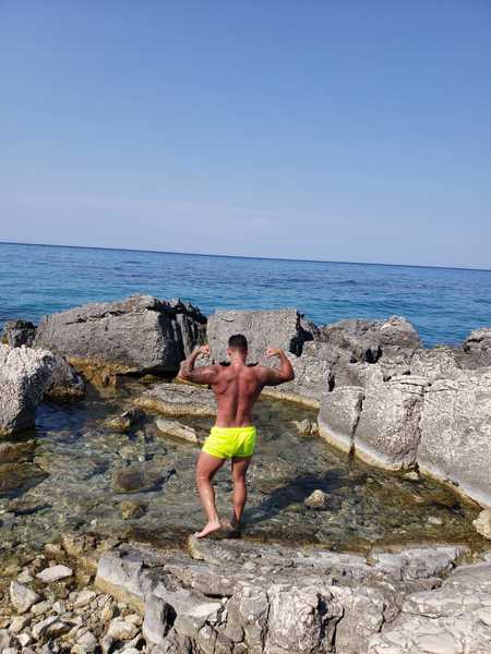 Intérprete TravisHoldenn Foto 2