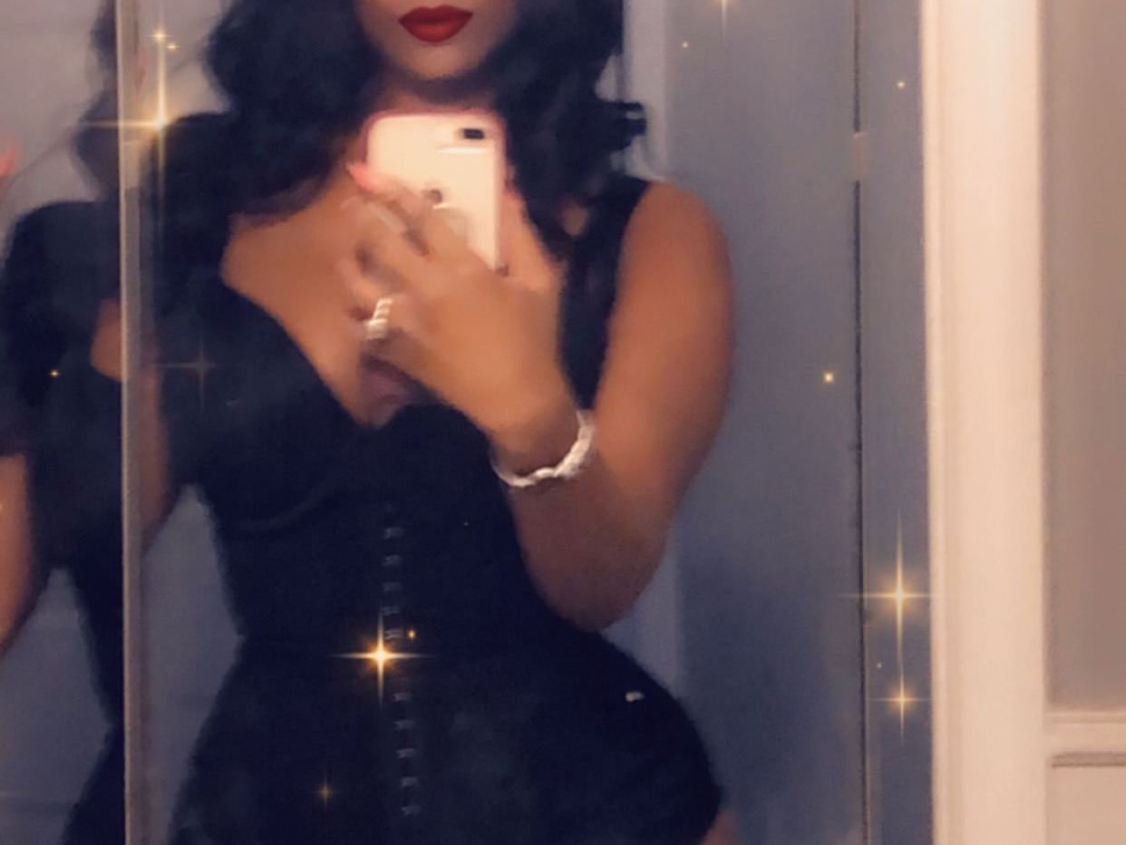 Image de profil du modèle de webcam MzSIXX