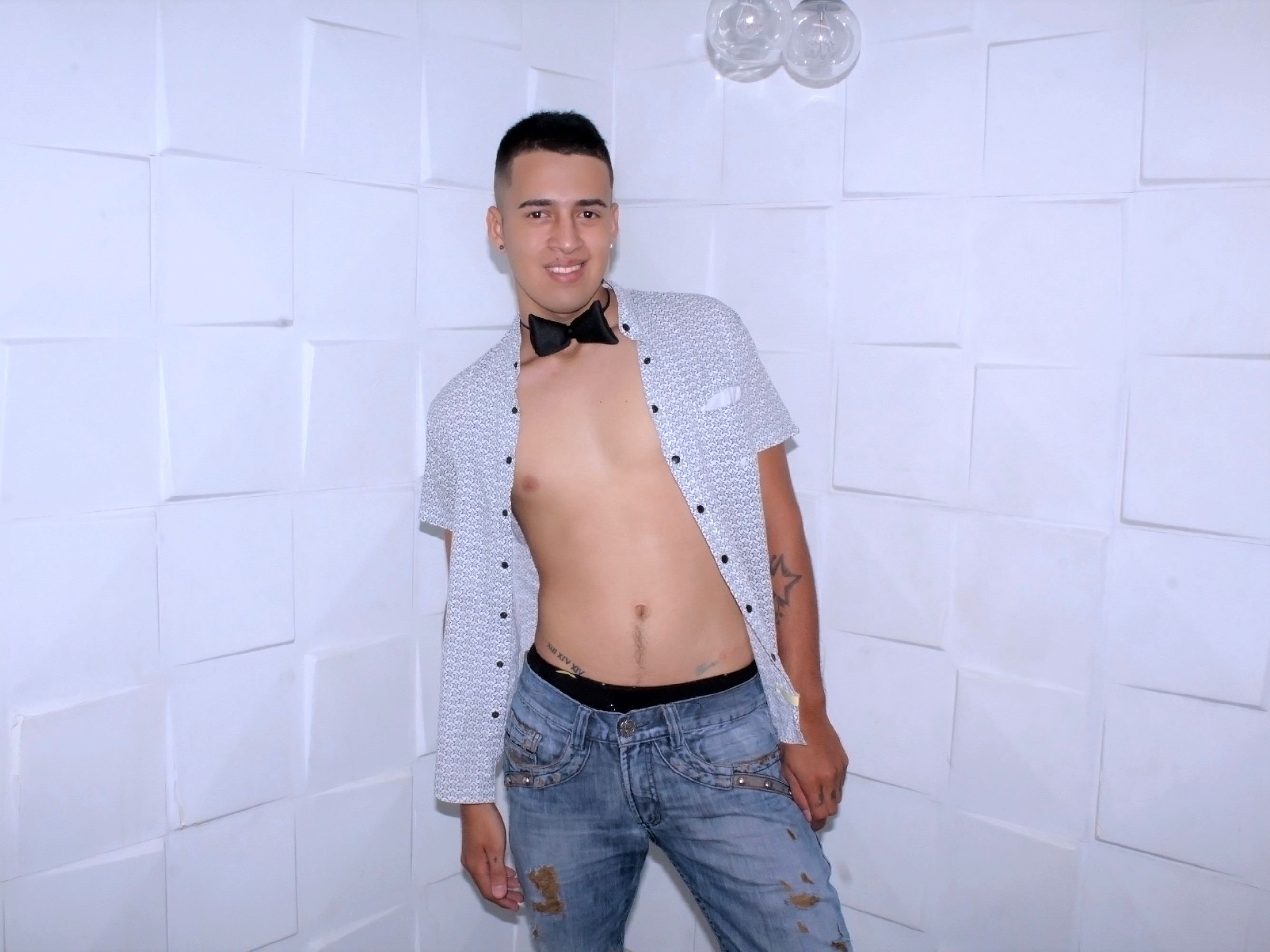 AngelRuiiz profielfoto van cam model 