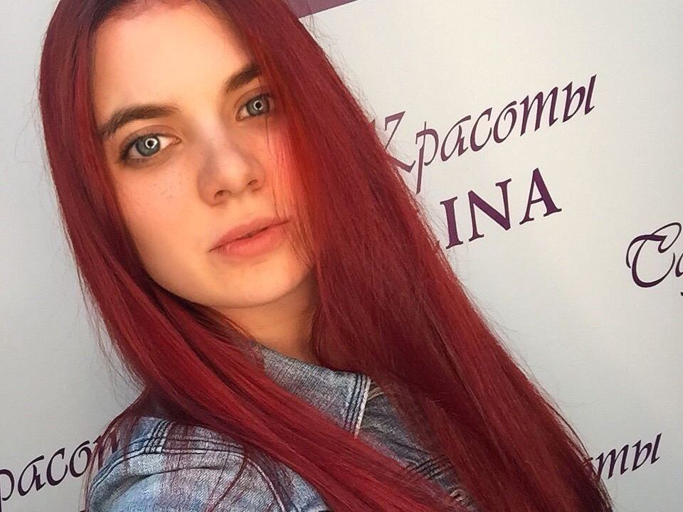 YvePure profielfoto van cam model 