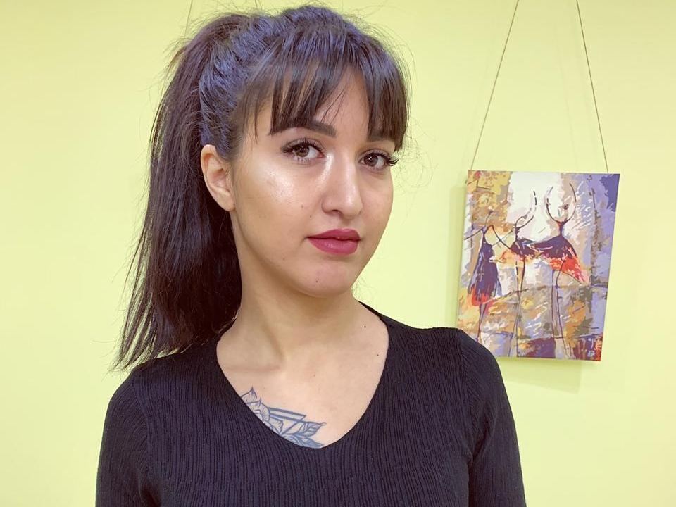 Foto de perfil de modelo de webcam de DivaOne 