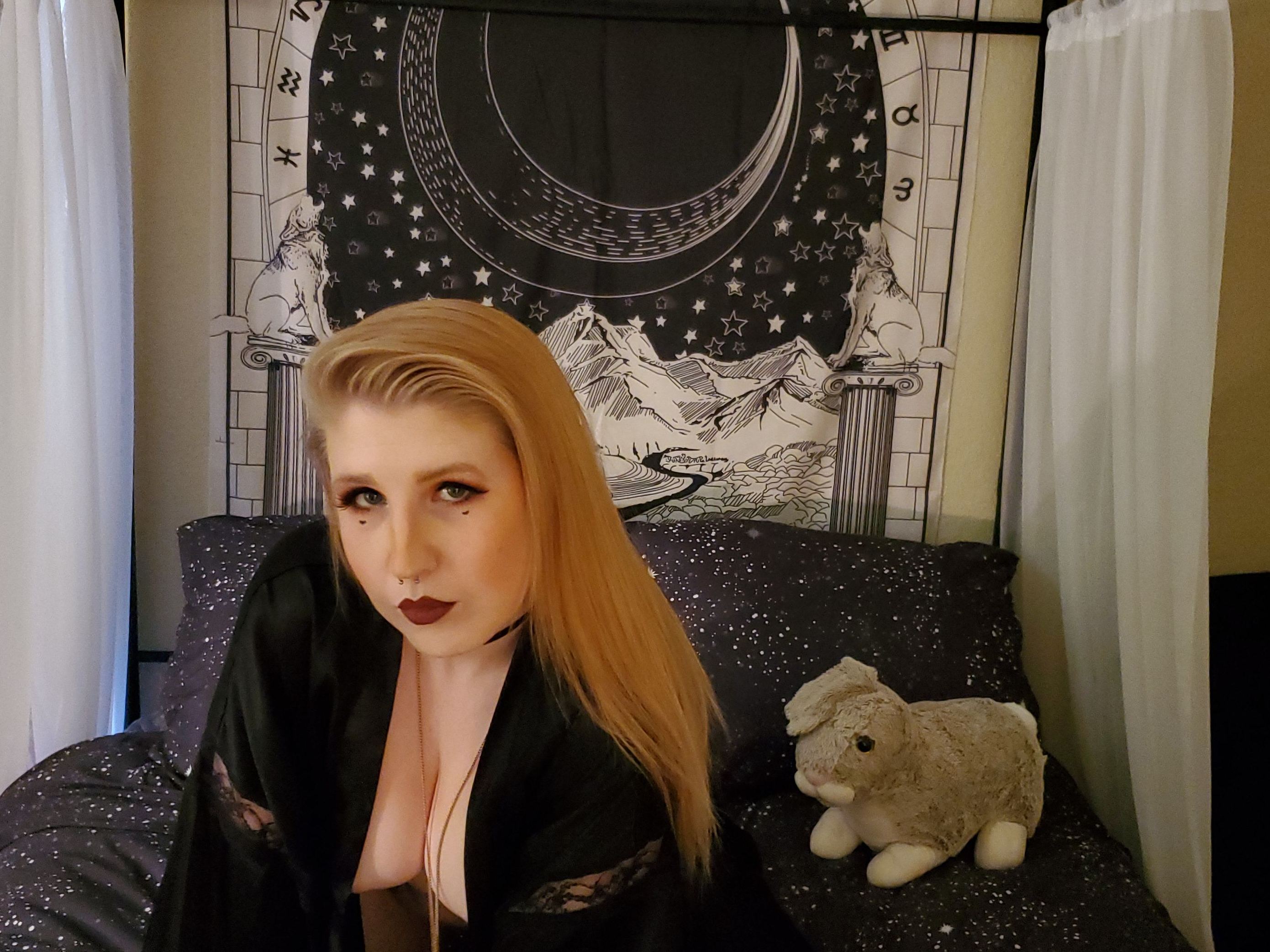 Lilly_Reign Profilbild des Cam-Modells 