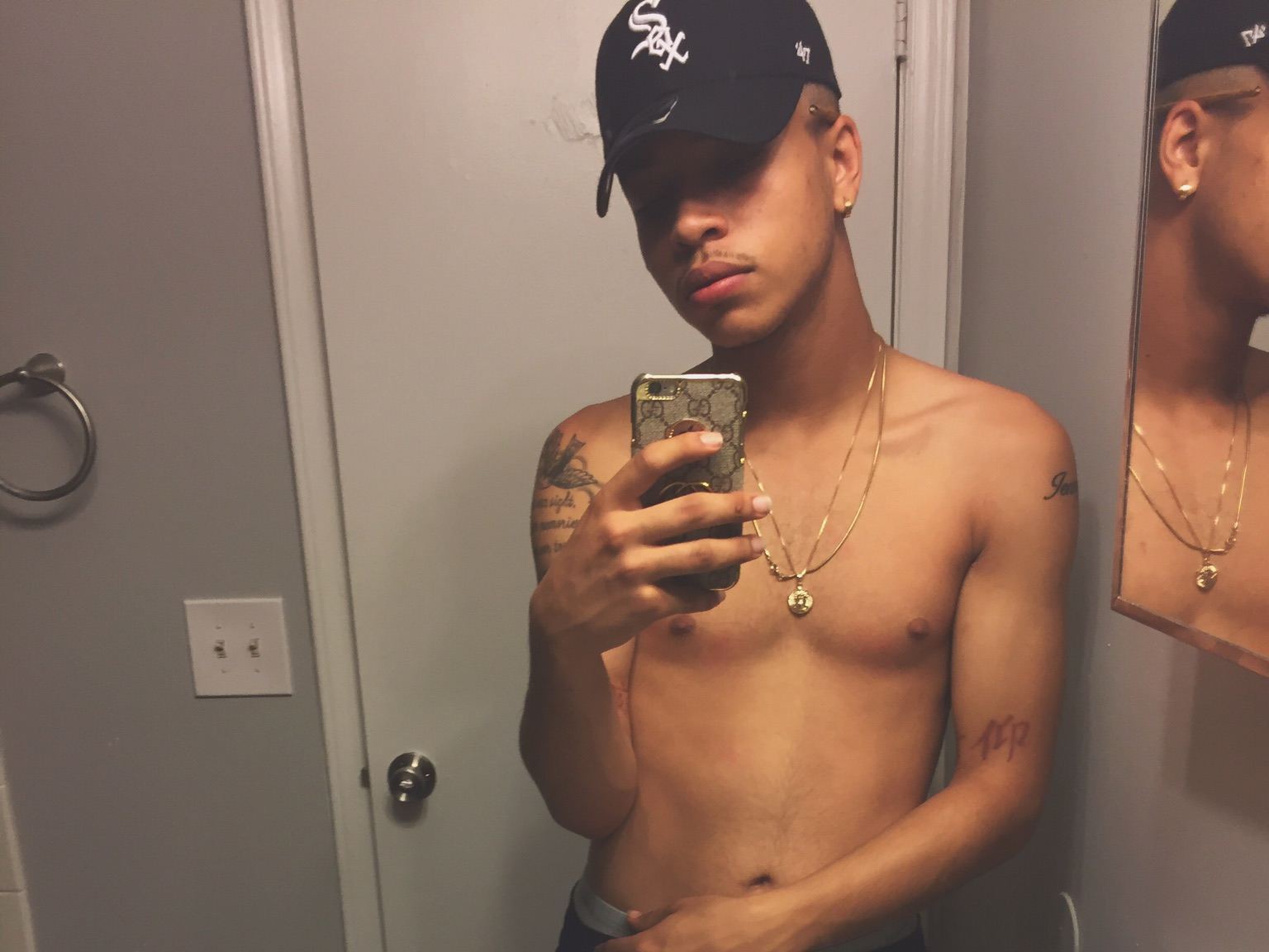 Fineboyzay profielfoto van cam model 