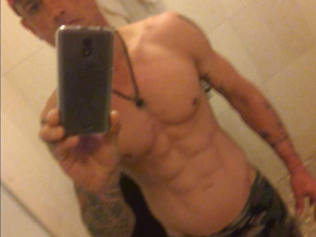 Profilbilde av Clint2345 webkamera modell