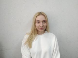 SheriKarterLove cam model profile picture 